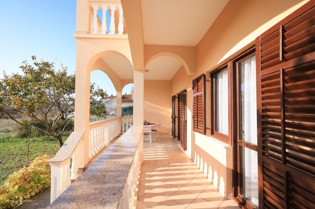Apartments Ana Petrcane Exterior photo
